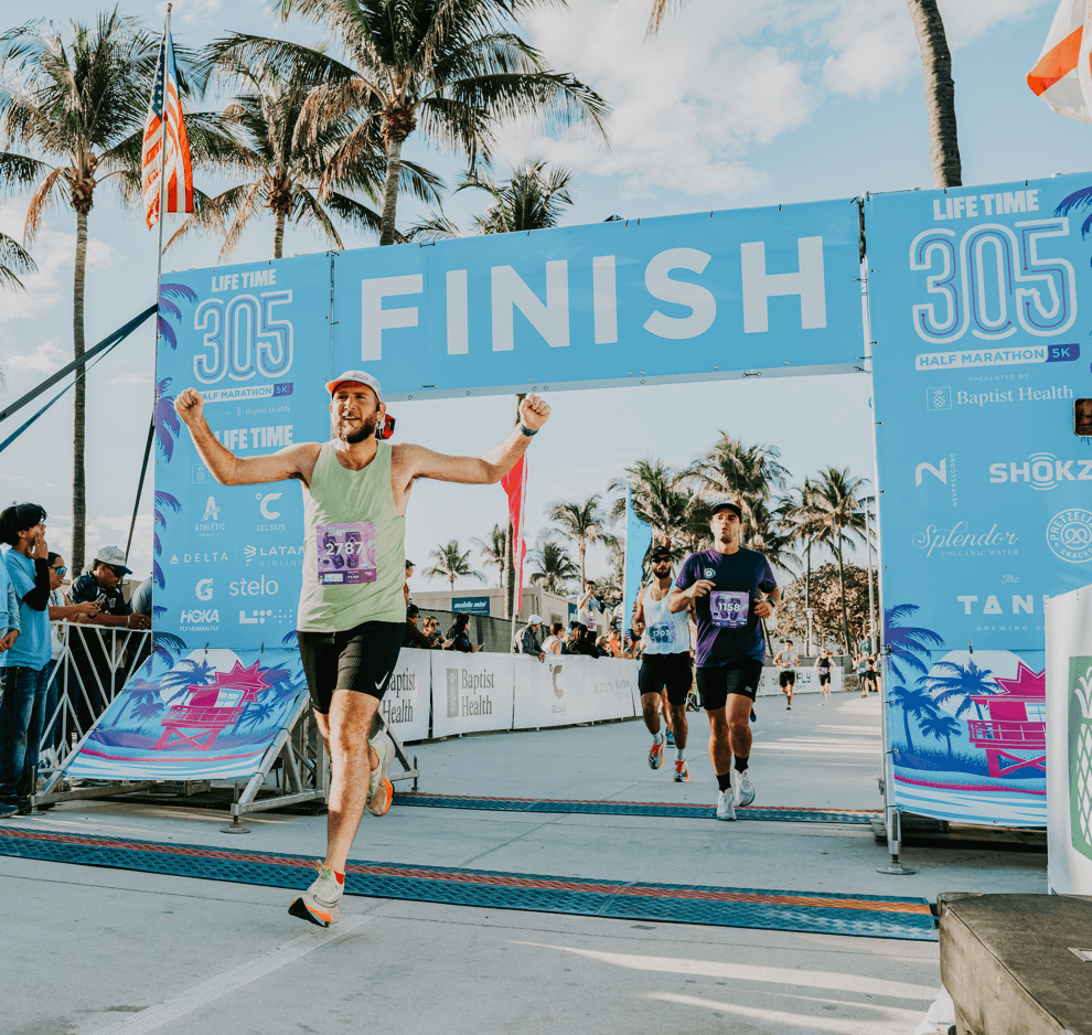 Life Time Miami 305 race participants